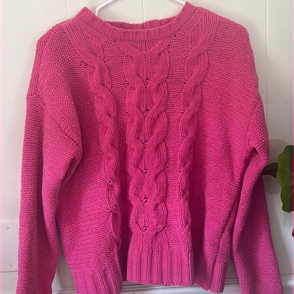 American Eagle Pink Sweater Small